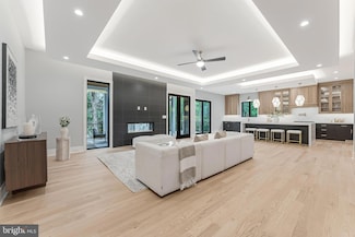 1052 Balls Hill Rd, McLean, VA 22101