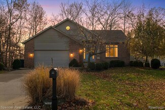 10250 Mill Pointe Dr Unit 7, Goodrich, MI 48438