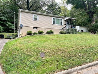 707 4th Street Place SE, Hickory, NC 28602