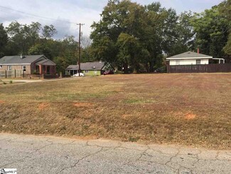 17 Rebecca St, Greenville, SC 29607