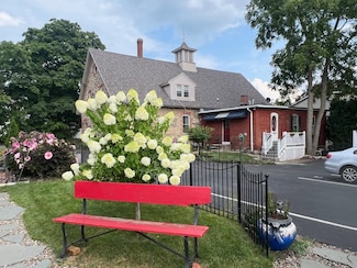117 Walnut St Unit 1, Manchester, NH 03104