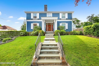 6 Benedict Place, Greenwich, CT 06830