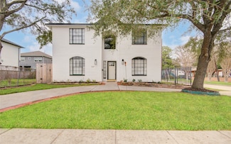 4400 Edith St, Bellaire, TX 77401