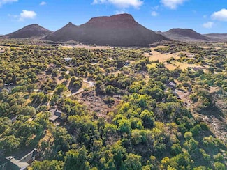 77 Holly Rd, Lawton, OK 73507