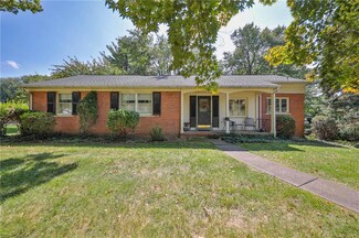 155 Wharton Ln, Bethlehem, PA 18017