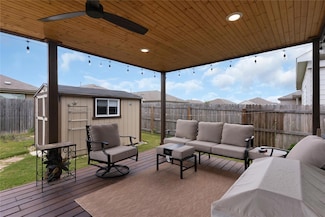 9060 Navarro Vista, Seguin, TX 78155