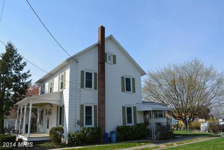 55 4th St, Biglerville, PA 17307