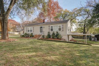 3070 E Beaumont St, Springfield, MO 65804