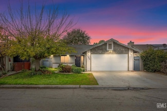 6009 Cedar Glen Ln, Bakersfield, CA 93313