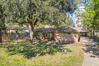 1427 W 22nd St, Houston, TX 77008