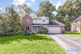 8733 Saint George Dr, Holland, OH 43528