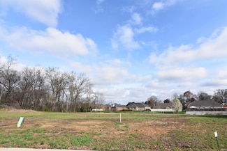 8824 Dahlia Ct, Center Township, IN 47725