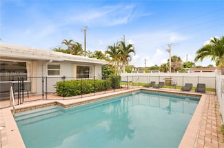 1761 NE 55th St, Fort Lauderdale, FL 33334