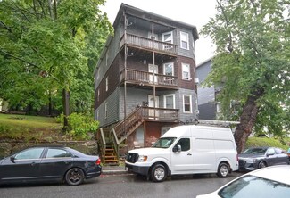31 Rodney St, Worcester, MA 01605