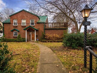 101 50th St SE, Charleston, WV 25304