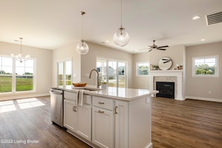 3702 Scarlet Oak Ln, La Grange, KY 40031