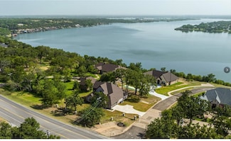 7109 Lake Village Ct, Granbury, TX 76048