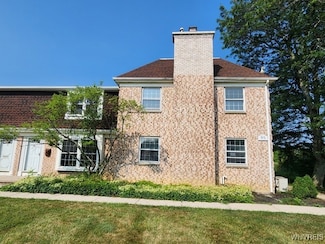 90 Carriage Dr Unit 8, Orchard Park, NY 14127
