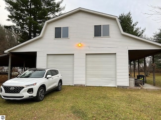 4121 Leggett Rd, Turner, MI 48765