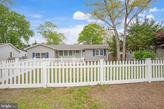 249 Mermaid Dr, Manahawkin, NJ 08050