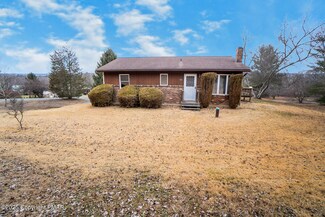 7106 Pine Ct, Kunkletown, PA 18058