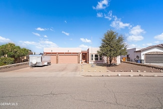 5729 Valley Oak Dr, El Paso, TX 79932