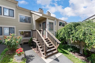 71 Fox Run, South Salem, NY 10590