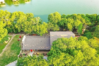 415 S Lakewood Cir, Bridgeport, TX 76426