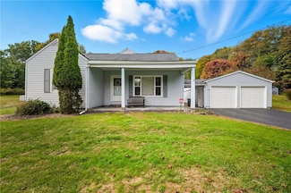 2060 Parkdale Ave, Hermitage, PA 16148