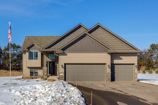 711 210th Ave NW, Oak Grove, MN 55011