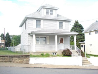 313 W Mary St, Old Forge, PA 18518