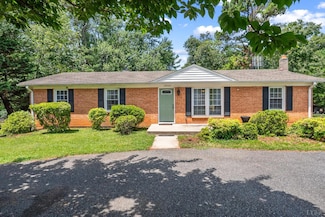 1853 Rainbow Forest Dr, Lynchburg, VA 24502