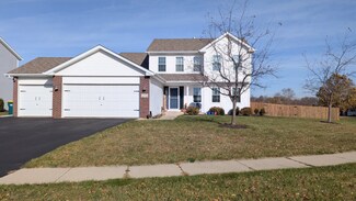 4588 Woodcrest Ln, Roscoe, IL 61073