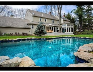 11 Way to The River Rd, West Newbury, MA 01985
