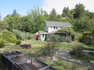 800 Wallan Rd, Garberville, CA 95542