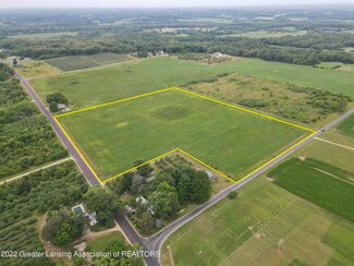 45174 County Road 374, Paw Paw, MI 49079