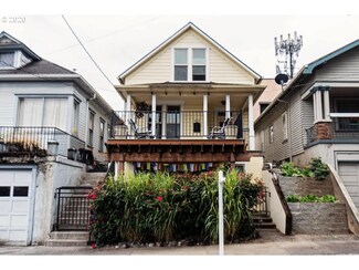 022 SW Meade St, Portland, OR 97201