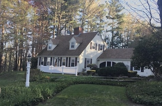 40 Clearview Dr, West Brookfield, MA 01585