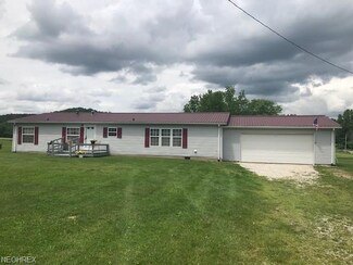 8300 Edie Hill Rd SE, Uhrichsville, OH 44683