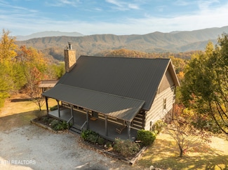1114 Bear Paw Ridge Way, Sevierville, TN 37862