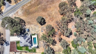 5900 Stanley Dr, Auburn, CA 95602