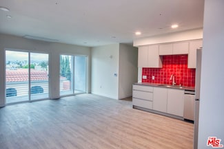 14629 Erwin St Unit 203, Van Nuys, CA 91411