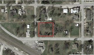 218 W 2nd St, Onaga, KS 66521