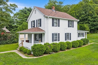 10 Gifford Ln, Norwich, CT 06360