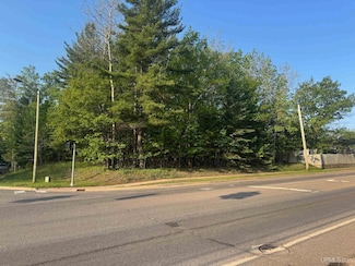 1439 N Mc Clellan Ave, Marquette, MI 49855