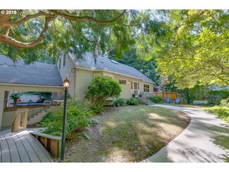 3904 SW Kanan Dr, Portland, OR 97221
