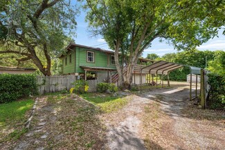 10310 Lake Dr, New Port Richey, FL 34654