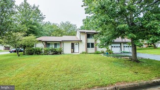 2 Rheims Ct, Sterling, VA 20164
