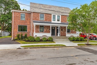 83 Hawthorn St, Newton, MA 02458