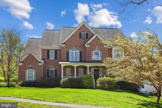 3807 Woodley Dr, Alexandria, VA 22309